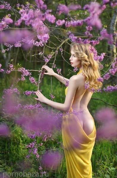 Подборка девушек в легких платьицах (47 фото)