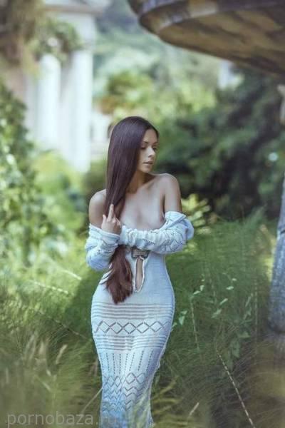 Подборка девушек в легких платьицах (47 фото)