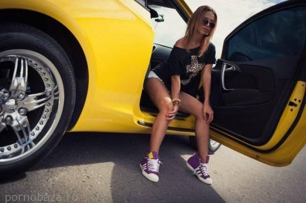 СЕКСУАЛЬНЫЕ ДЕВУШКИ И КРАСИВЫЕ АВТОМОБИЛИ