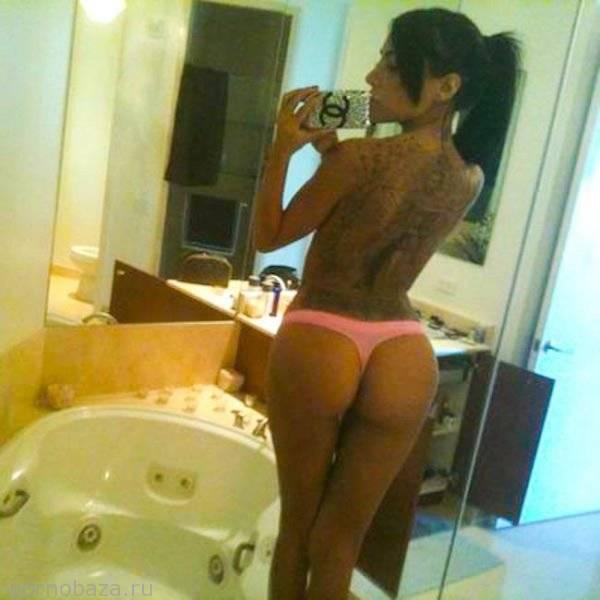 Сексуальные попки из соц сетей (43 фото)