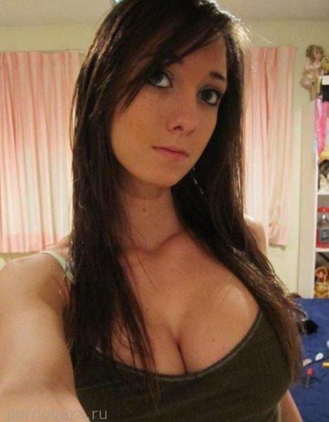 Девушки с большой грудью (47 фото)