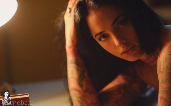 Красотка Radeo из Suicide Girls