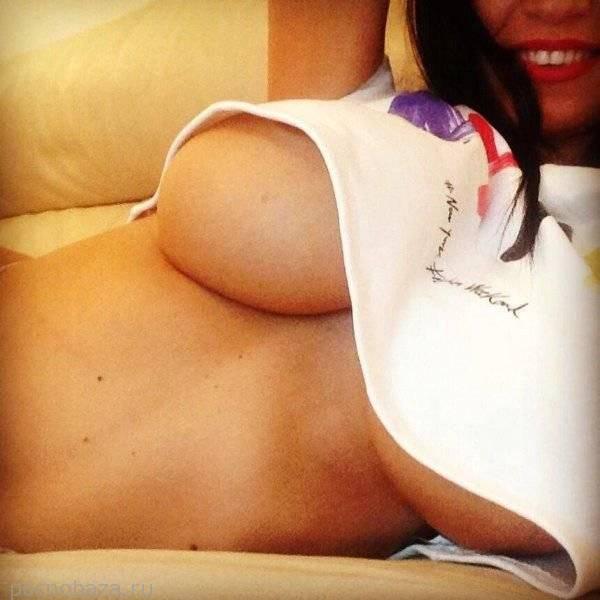 Девушки с большой грудью (47 фото)