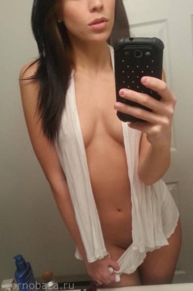 Девушки без лифчиков (35 фото)