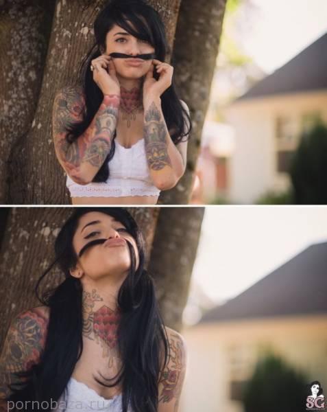 Милая девушка под псевдонимом Radeo из Suicide Girls