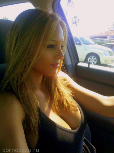 Девушки с большой грудью (47 фото)