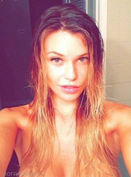 Девушки без лифчиков (35 фото)