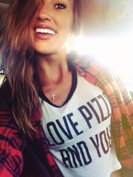 Селфи девушек (35 фото)