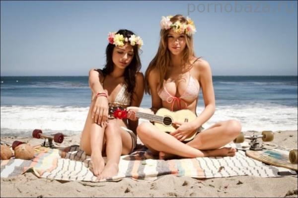 Девушки в бикини (33 фото)