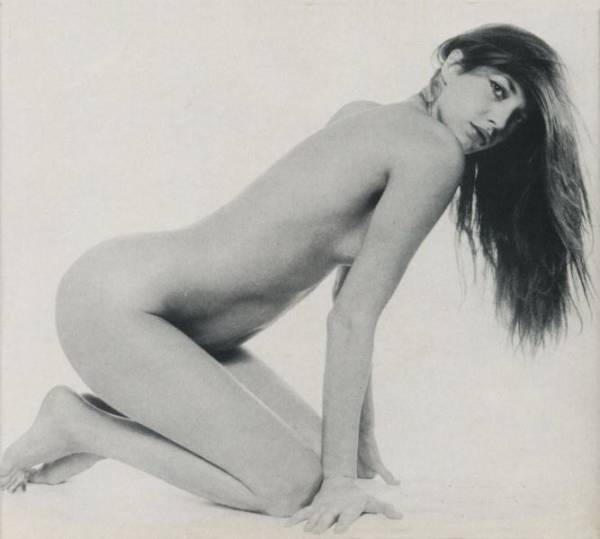 Джейн Биркин в молодости: 18 снимков обнаженной актрисы и модели