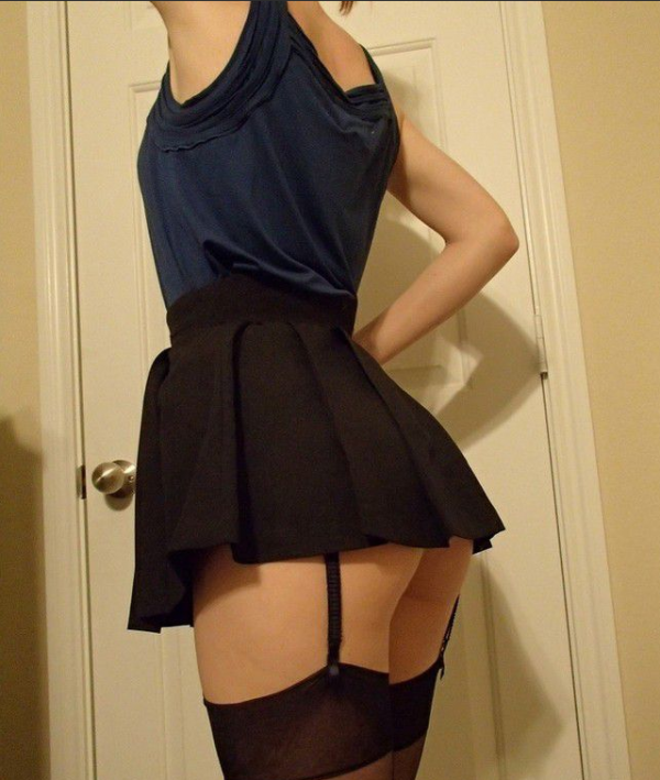 Очень короткая юбка