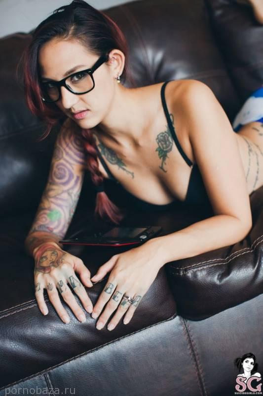 Участница проекта Suicide Girls Красотка Shannon