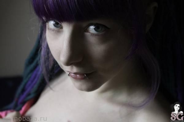 Участница проекта Suicide Girls Красотка Skye