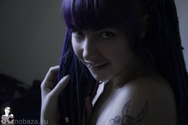 Участница проекта Suicide Girls Красотка Skye