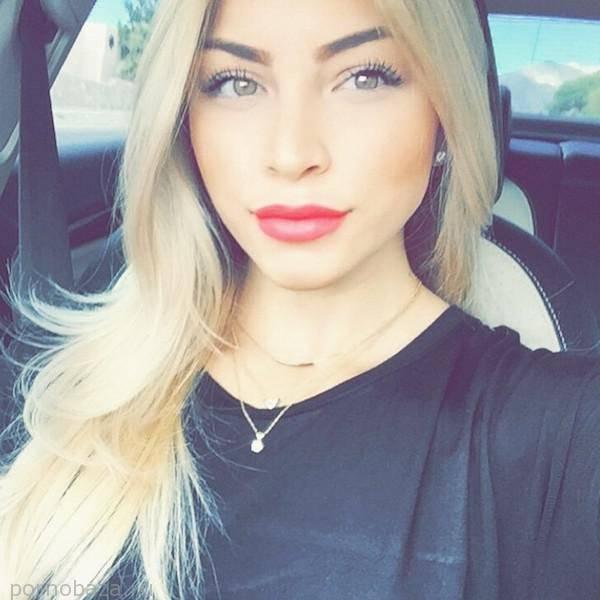 Селфи девушек (31 фото)