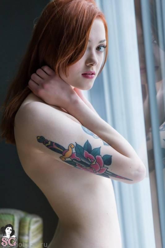 Милая девушка под псевдонимом Maud из Suicide Girls