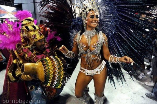Девушки на карнавале в Рио (21 фото)